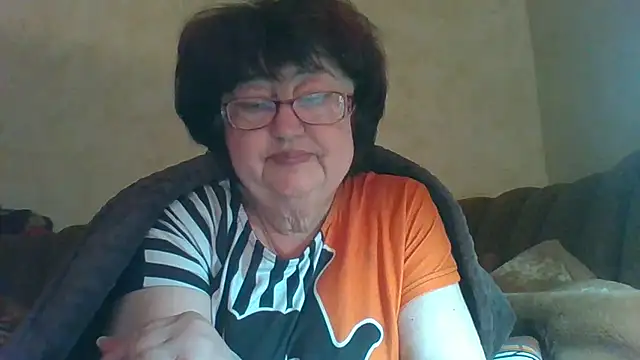 Snapshot of MilaSky5303 chatting on 10-03-25, 12:35 MilaSky5303 online show from 10-03-25, 12:35