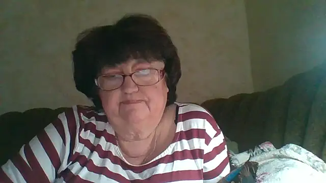 Snapshot of MilaSky5303 chatting on 10-06-25, 12:13 MilaSky5303 online show from 10-06-25, 12:13