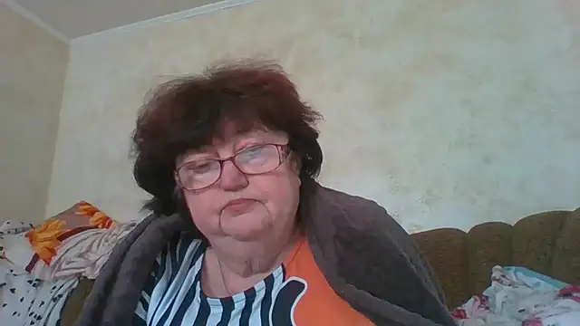 Snapshot of MilaSky5303 chatting on 10-15-25, 11:54 MilaSky5303 online show from 10-15-25, 11:54