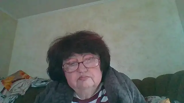 Snapshot of MilaSky5303 chatting on 10-17-25, 09:01 MilaSky5303 online show from 10-17-25, 09:01