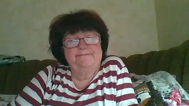 Snapshot of MilaSky5303 chatting on 10-18-25, 10:16 MilaSky5303 online show from 10-18-25, 10:16