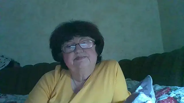 Snapshot of MilaSky5303 chatting on 10-27-25, 10:41 MilaSky5303 online show from 10-27-25, 10:41