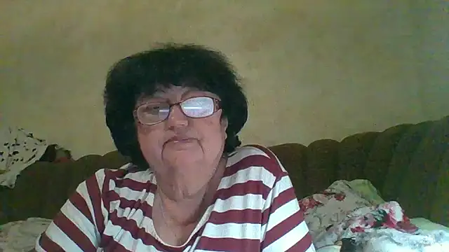 Snapshot of MilaSky5303 chatting on 11-05-25, 10:54 MilaSky5303 online show from 11-05-25, 10:54