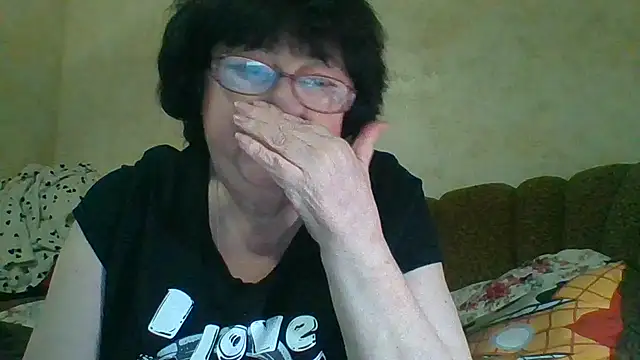 Snapshot of MilaSky5303 chatting on 11-10-25, 02:49 MilaSky5303 online show from 11-10-25, 02:49