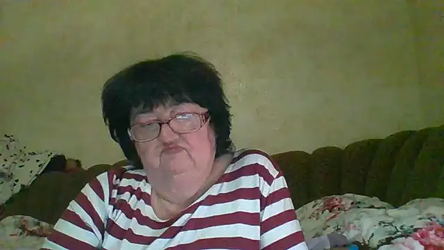 Snapshot of MilaSky5303 chatting on 11-15-25, 10:04 MilaSky5303 online show from 11-15-25, 10:04