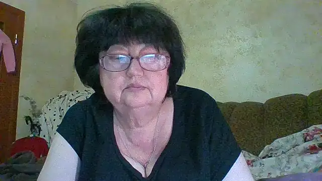 Snapshot of MilaSky5303 chatting on 11-19-25, 07:58 MilaSky5303 online show from 11-19-25, 07:58