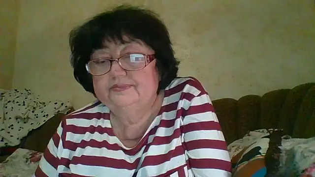 Snapshot of MilaSky5303 chatting on 11-21-25, 01:54 MilaSky5303 online show from 11-21-25, 01:54