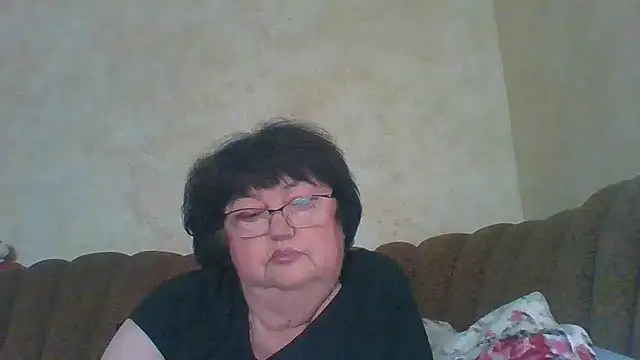 Snapshot of MilaSky5303 chatting on 11-22-25, 07:18 MilaSky5303 online show from 11-22-25, 07:18