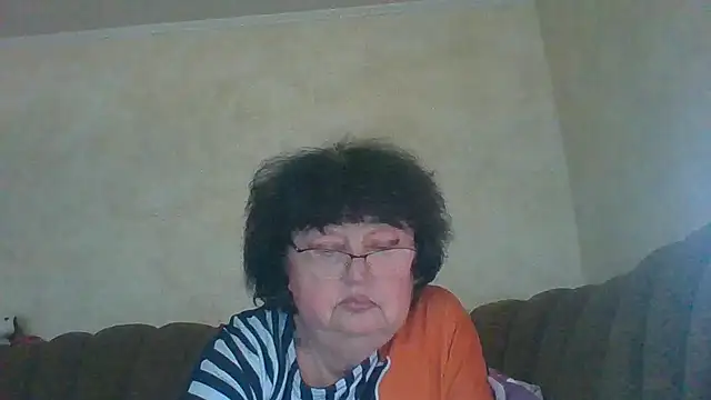 Snapshot of MilaSky5303 chatting on 12-02-25, 12:32 MilaSky5303 online show from 12-02-25, 12:32