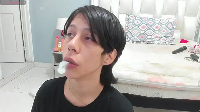 Darlyn tenderhot   online show from 10-27-25, 02:37