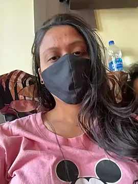 Snapshot of indianshycouple chatting on 02-11-26, 03:22 indianshycouple online show from 02-11-26, 03:22