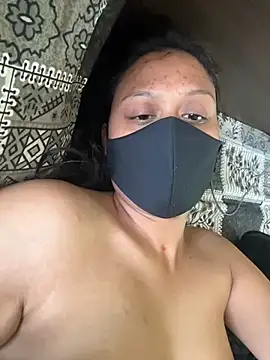 Snapshot of indianshycouple chatting on 02-15-26, 02:08 indianshycouple online show from 02-15-26, 02:08