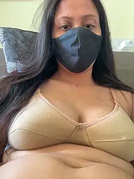 Snapshot of indianshycouple chatting on 02-17-26, 04:53 indianshycouple online show from 02-17-26, 04:53