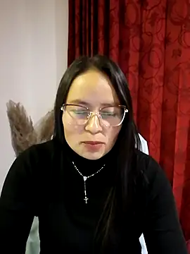 Snapshot of Daliz_Leon chatting on 10-21-25, 10:54 Daliz Leon online show from 10-21-25, 10:54