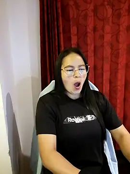 Snapshot of Daliz_Leon chatting on 11-26-25, 11:17 Daliz Leon online show from 11-26-25, 11:17