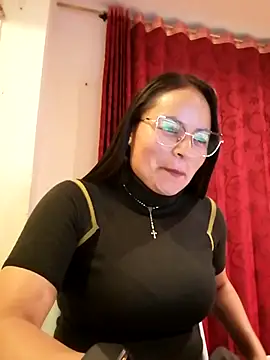 Snapshot of Daliz_Leon chatting on 12-04-25, 01:48 Daliz Leon online show from 12-04-25, 01:48