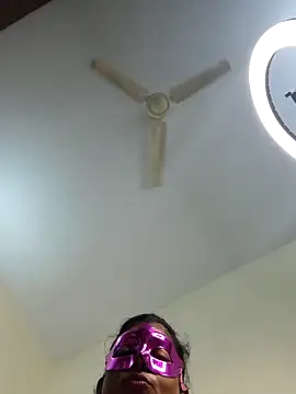 Snapshot of your_chandni04 chatting on 10-23-25, 08:02 your chandni04 online show from 10-23-25, 08:02