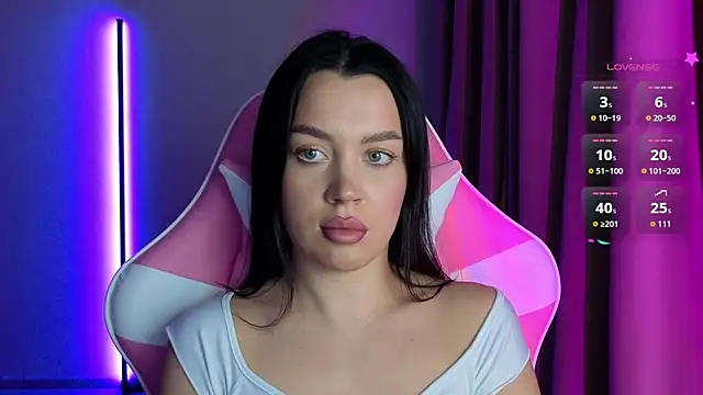 AmeliaSonk231 online show from 10-21-25, 06:52