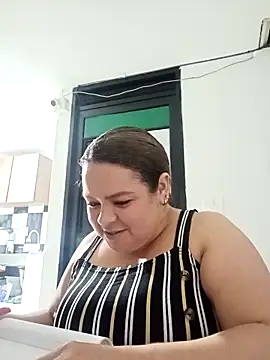 Snapshot of Miss_Adriana01 chatting on 05-06-26, 10:15 Miss Adriana01 online show from 05-06-26, 10:15