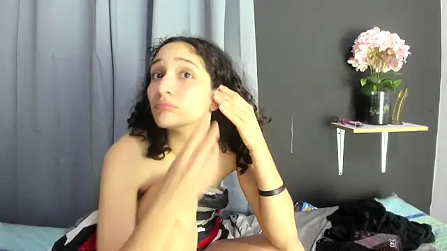 TeensNews18 online show from 11-23-25, 12:43