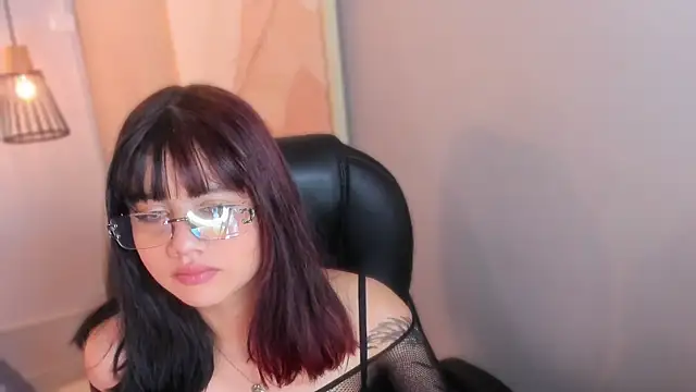 Julieth brown  online show from 12-13-25, 08:58