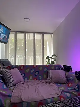 Snapshot of MoraInFire chatting on 12-15-25, 03:16 MoraInFire online show from 12-15-25, 03:16