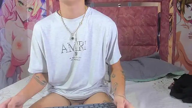 Snapshot of Just18Jake chatting on 10-12-25, 06:45 Just18Jake online show from 10-12-25, 06:45