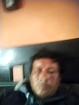 colombiano198720 online show from 11-13-25, 08:52