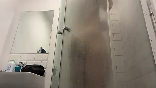 Oliver harrison online show from 04-11-26, 05:39