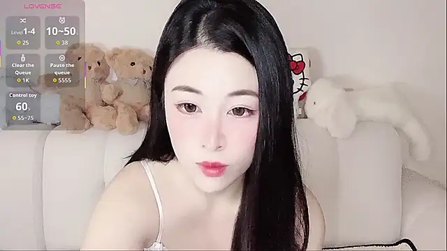 Snapshot of LuLu-Moon chatting on 11-04-25, 08:08 LuLu-Moon online show from 11-04-25, 08:08