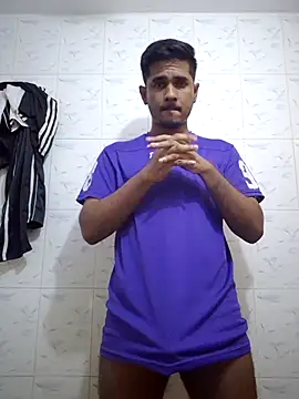 Snapshot of SHUVOK07 chatting on 11-01-25, 09:17 SHUVOK07 online show from 11-01-25, 09:17