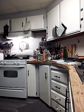 Bored Grandma online show from 11-14-25, 07:18