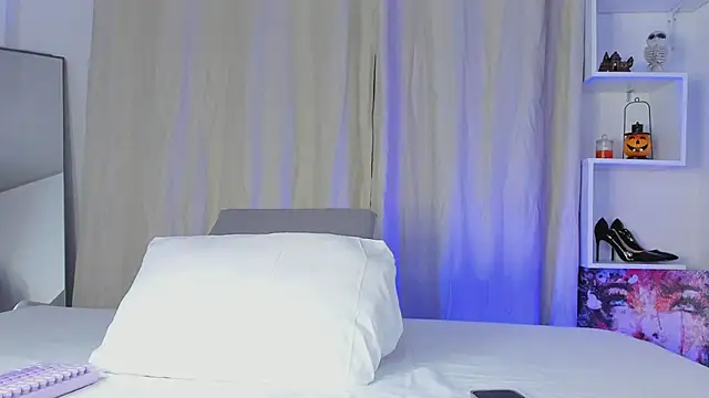 Selenafox 0 online show from 11-05-25, 01:49