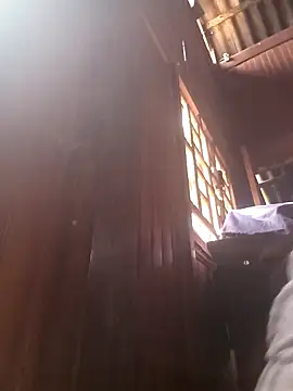  YooY  online show from 10-13-25, 03:39