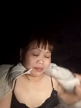  YooY  online show from 11-16-25, 02:22