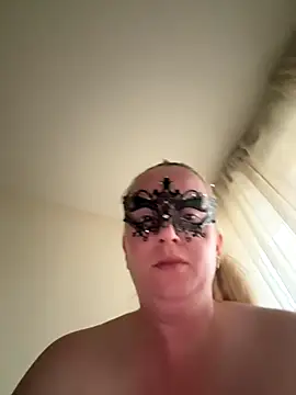 Snapshot of Eflctt chatting on 10-06-25, 04:37 Eflctt online show from 10-06-25, 04:37