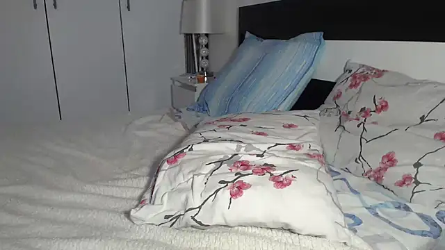 petite danielle online show from 10-18-25, 04:59