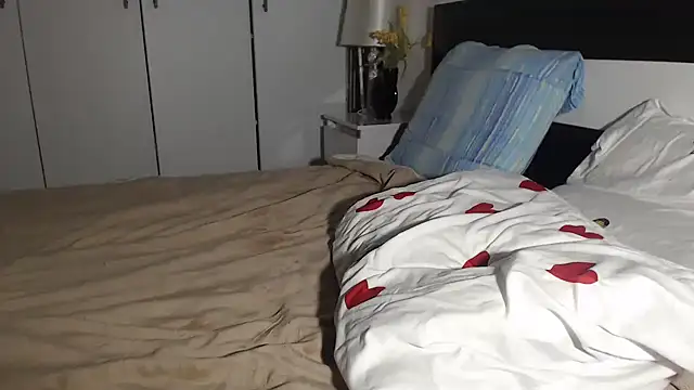 petite danielle online show from 11-03-25, 06:20