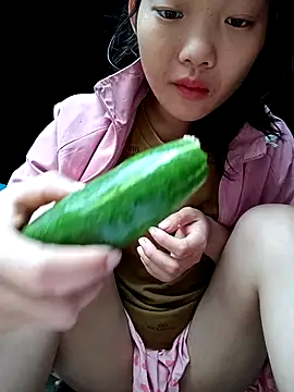 Ananine online show from 10-25-25, 02:52