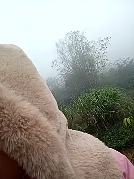 Snapshot of Ananine chatting on 01-16-26, 12:58 Ananine online show from 01-16-26, 12:58