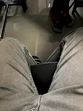 Snapshot of Senurak99 chatting on 09-15-25, 06:24 Senurak99 online show from 09-15-25, 06:24