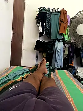 Snapshot of Senurak99 chatting on 09-21-25, 08:16 Senurak99 online show from 09-21-25, 08:16