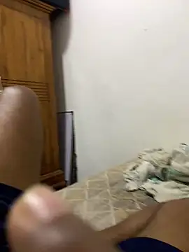 Snapshot of Senurak99 chatting on 09-30-25, 09:03 Senurak99 online show from 09-30-25, 09:03