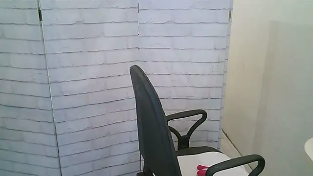 Helen xi  online show from 01-12-26, 05:12