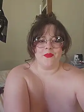 Snapshot of BBWLiLoo chatting on 04-23-26, 11:53 BBWLiLoo online show from 04-23-26, 11:53