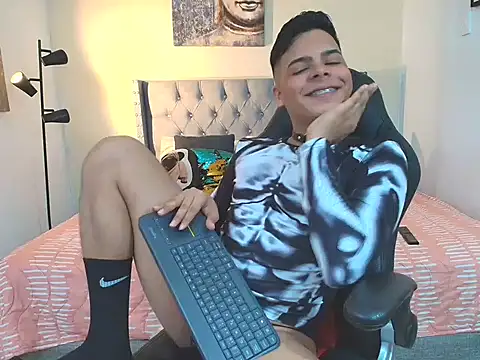 stewart mateo  online show from 11-27-25, 02:13