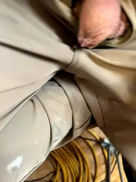 Snapshot of Darekjapa chatting on 09-27-25, 10:31 Darekjapa online show from 09-27-25, 10:31