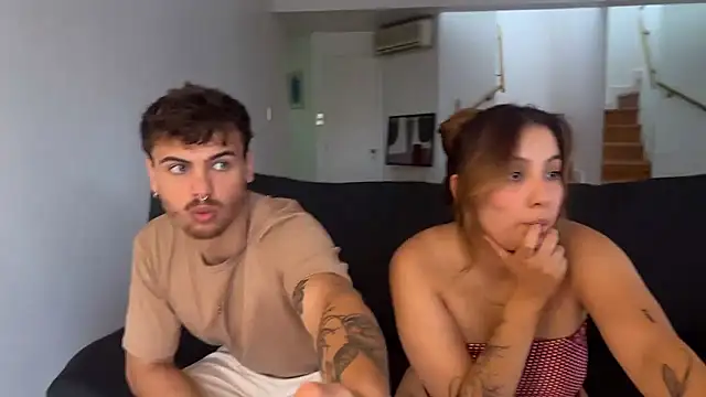 Snapshot of annaxxxb chatting on 01-18-26, 04:44 annaxxxb online show from 01-18-26, 04:44