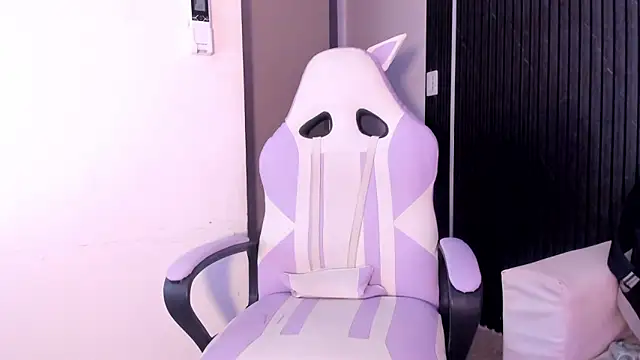 Gabrielaa Miller  online show from 12-02-25, 07:53