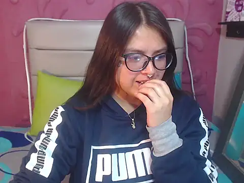 Cailing Zu online show from 09-30-25, 07:08